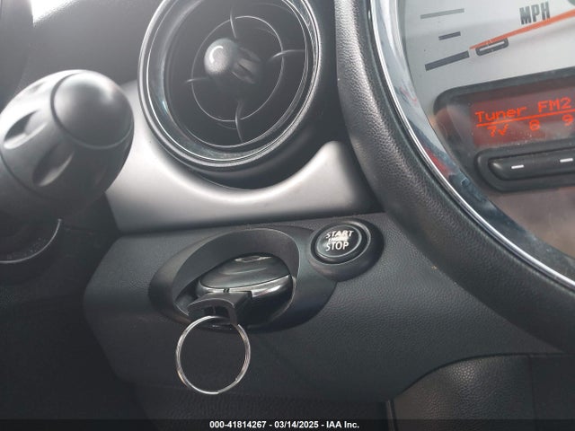 2011 MINI COOPER WMWSU3C54BT092301 Photo 10
