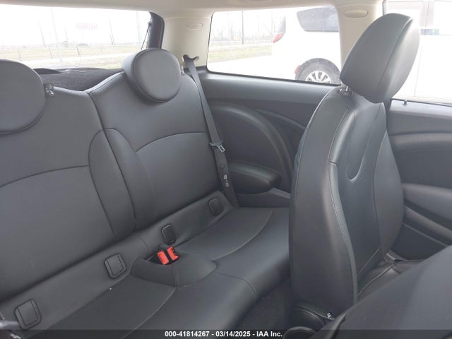 2011 MINI COOPER WMWSU3C54BT092301 Photo 7