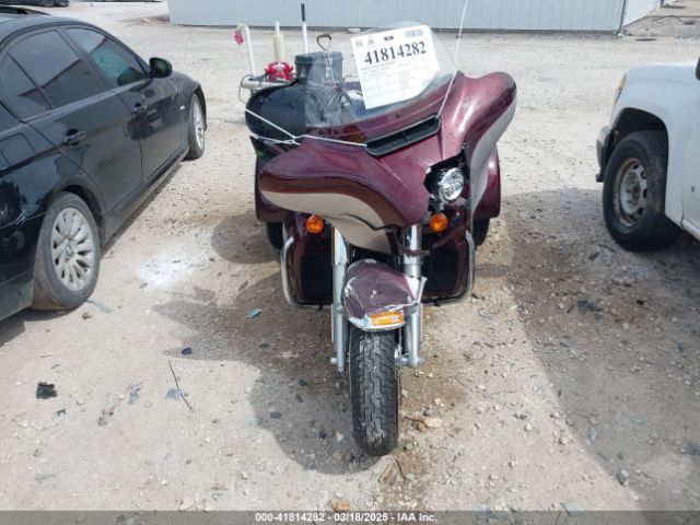 2018 HARLEY-DAVIDSON FLHTCUTG 1HD1MAD15JB855458 Photo 4