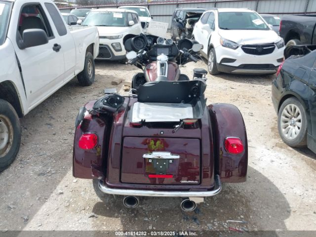 2018 HARLEY-DAVIDSON FLHTCUTG 1HD1MAD15JB855458 Photo 5