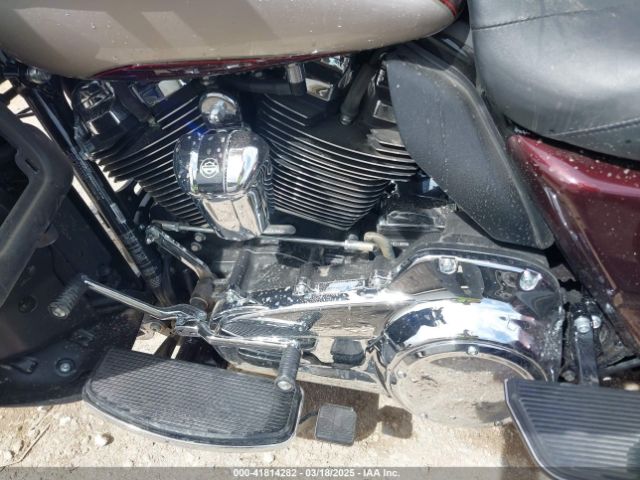 2018 HARLEY-DAVIDSON FLHTCUTG 1HD1MAD15JB855458 Photo 8