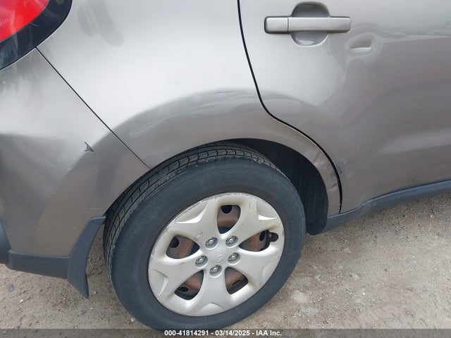 KIA Soul 2014 KNDJN2A25E7069041 Image 14