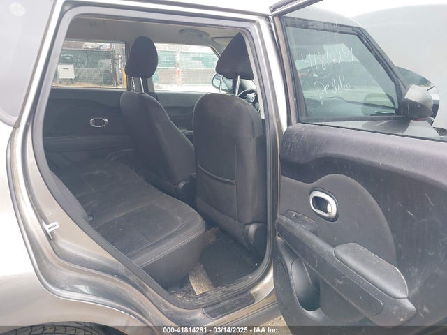 KIA Soul 2014 KNDJN2A25E7069041 Image 8