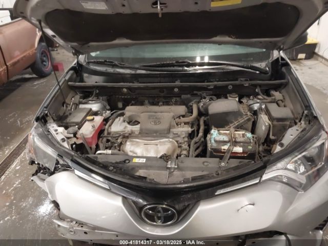 2T3BFREV3HW596227 Toyota RAV4 LE
