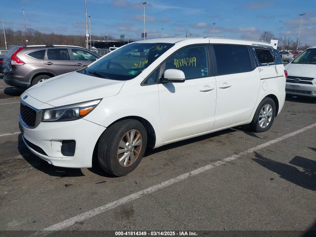 KNDMB5C18G6119709 KIA SEDONA LX