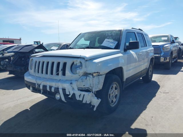1C4NJRAB4FD393641 Jeep Patriot Sport/north