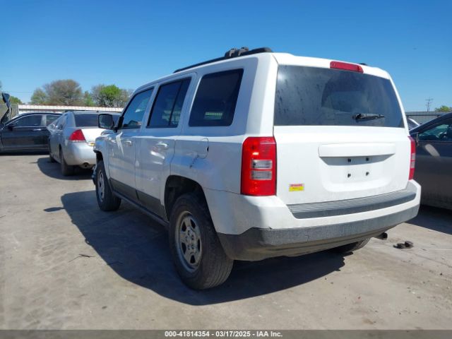 1C4NJRAB4FD393641 Jeep Patriot Sport/north