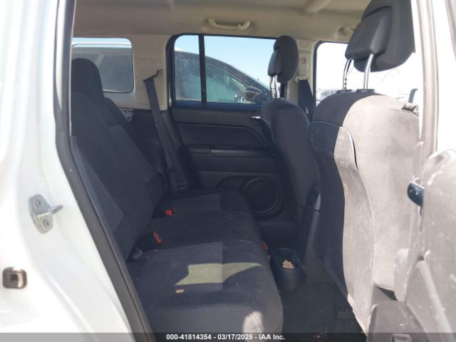 1C4NJRAB4FD393641 Jeep Patriot Sport/north