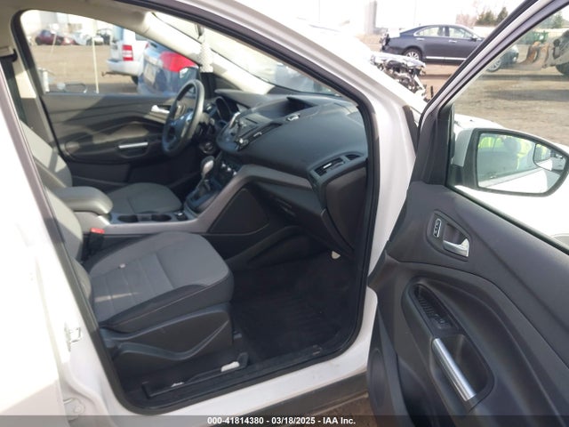 1FMCU0GXXEUC51060 Ford ESCAPE SE