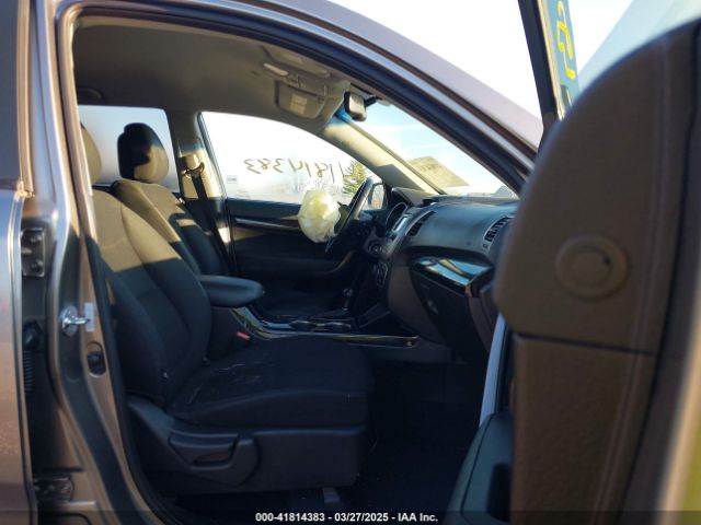 5XYKT3A63EG503284 KIA SORENTO LX