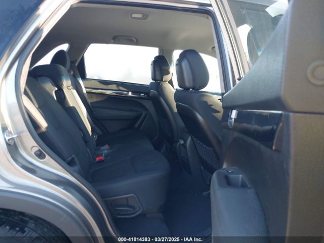 5XYKT3A63EG503284 KIA SORENTO LX