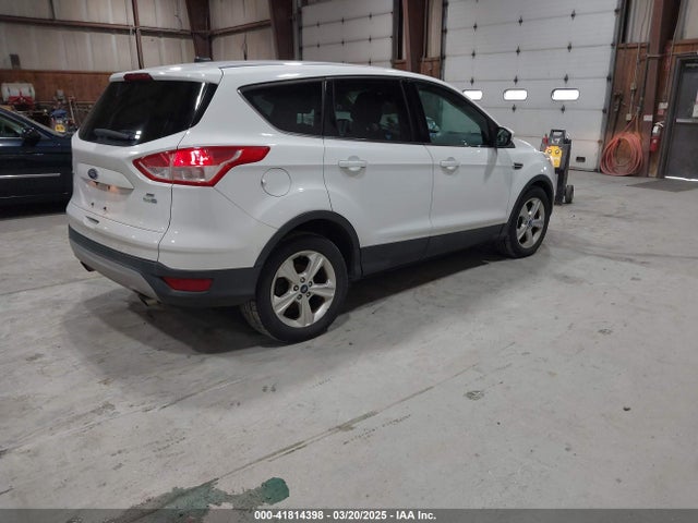 1FMCU9GX0EUA20320 Ford ESCAPE SE