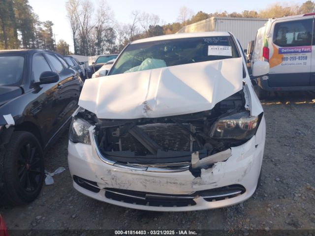 2C4RC1HG7FR742447 Chrysler Town & Country S