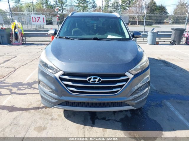 KM8J33A25HU402366 Hyundai Tucson Sport