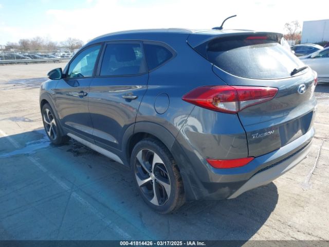 KM8J33A25HU402366 Hyundai Tucson Sport