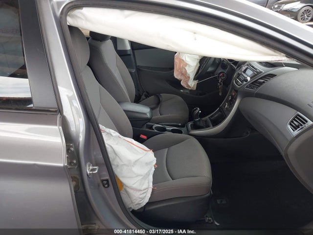 KMHDH4AE0FU449655 Hyundai ELANTRA SE