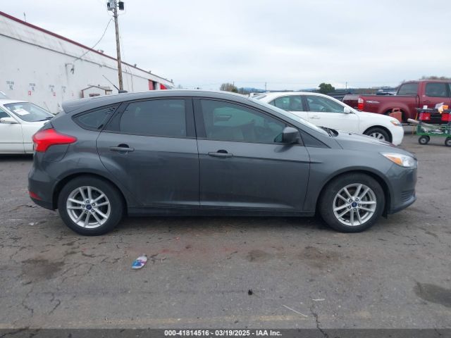 1FADP3K22JL326403 Ford FOCUS SE