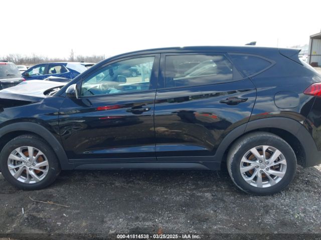 KM8J2CA46MU338935 Hyundai TUCSON SE