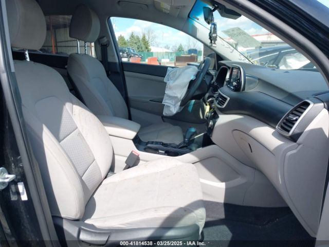 KM8J2CA46MU338935 Hyundai TUCSON SE