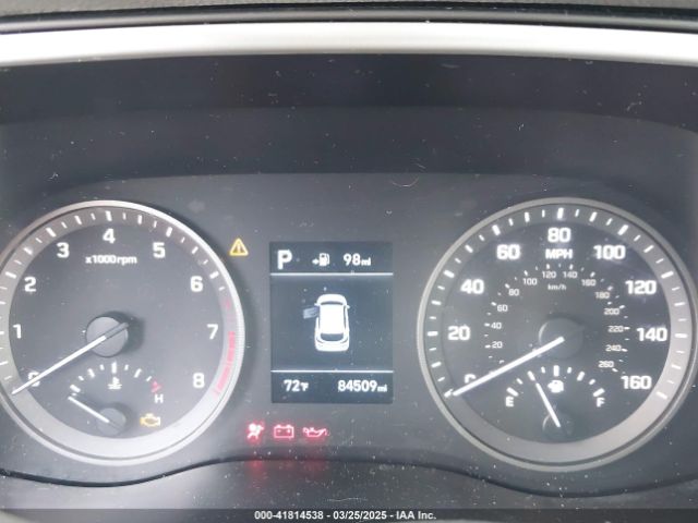 KM8J2CA46MU338935 Hyundai TUCSON SE