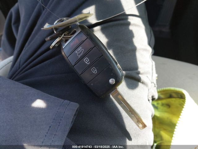 5XYPG4A3XKG523100 KIA Sorento 2.4l Lx