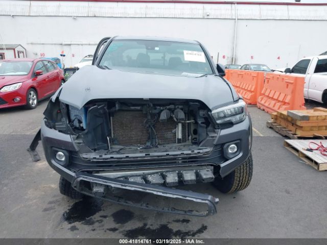 3TYSZ5AN7NT073087 Toyota Tacoma Trd Off Road