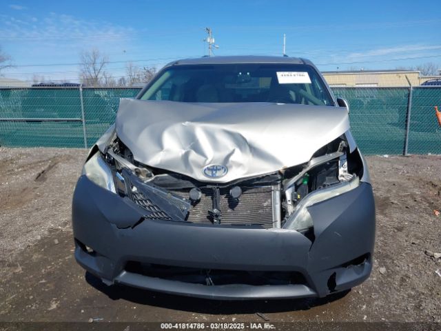 5TDKK3DC4FS581257 Toyota Sienna Le 8 Passenger