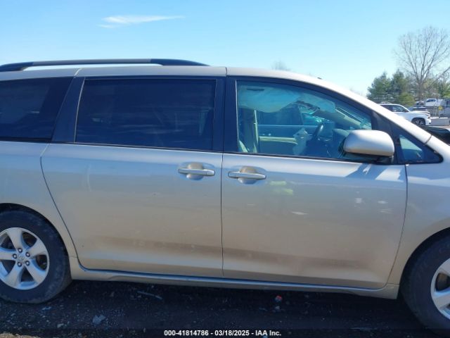 5TDKK3DC4FS581257 Toyota Sienna Le 8 Passenger