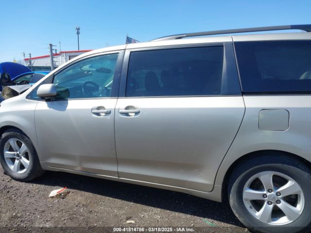 5TDKK3DC4FS581257 Toyota Sienna Le 8 Passenger