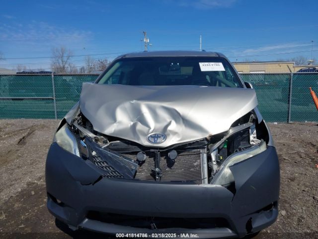 5TDKK3DC4FS581257 Toyota Sienna Le 8 Passenger