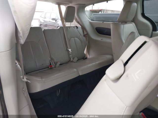 2C4RC1L71JR258855 Chrysler Pacifica Hybrid Touring L