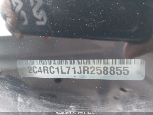 2018 CHRYSLER PACIFICA HYBRID 2C4RC1L71JR258855 Photo 8