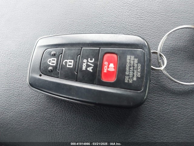 Toyota Prius Prime Advanced 2017 JTDKARFP0H3053063 Image 11