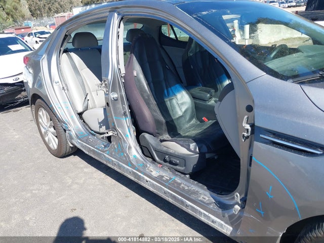 5XXGN4A75FG403823 KIA OPTIMA EX