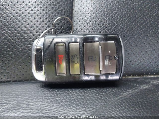 KNALC4J13H5063401 KIA Cadenza Premium