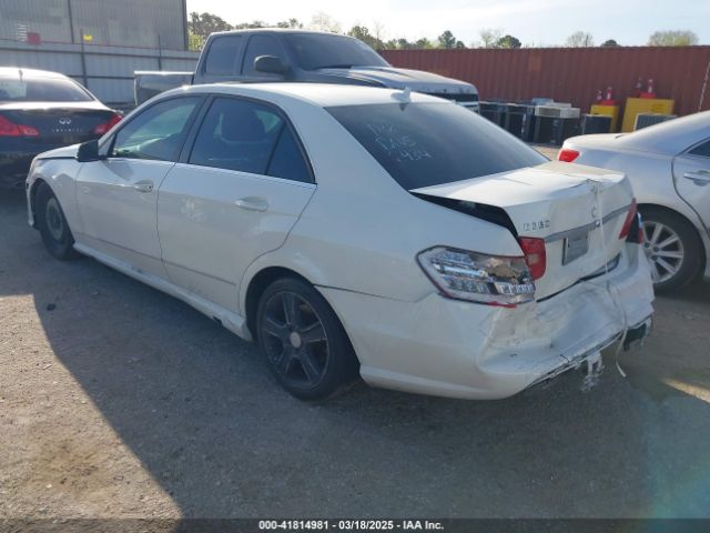 2011 MERCEDES-BENZ E 350 WDDHF5GBXBA452434 Photo 2