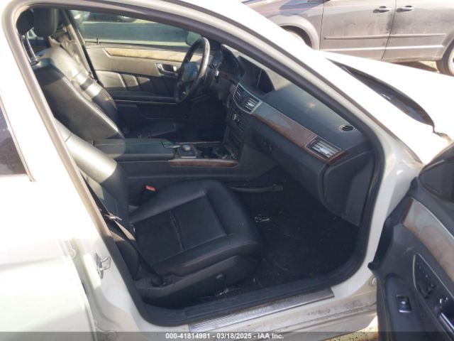 2011 MERCEDES-BENZ E 350 WDDHF5GBXBA452434 Photo 4