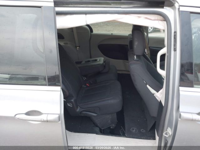 2C4RC1FG6KR523265 Chrysler Pacifica Touring Plus
