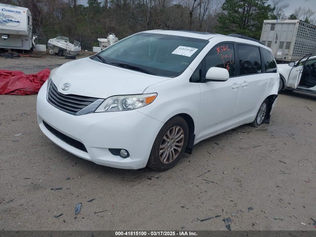 Продаж на аукціоні авто 2013 Toyota Sienna Xle/limited, vin: 5TDYK3DC5DS315396, номер лоту: 41815100