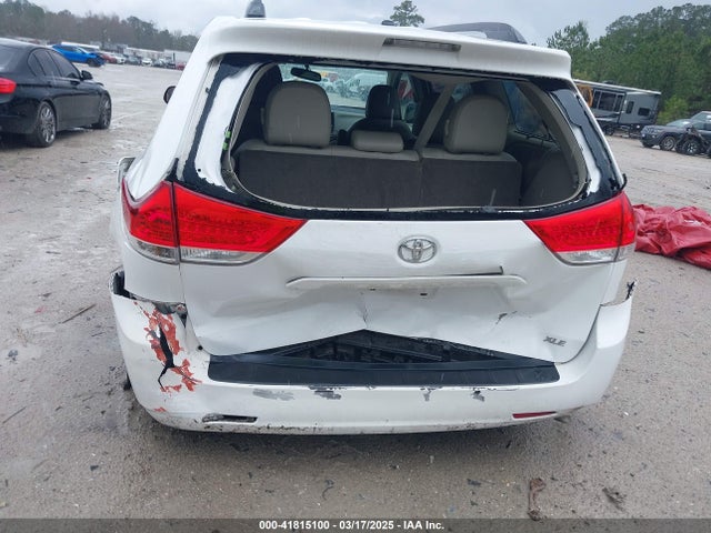 Продаж на аукціоні авто 2013 Toyota Sienna Xle/limited, vin: 5TDYK3DC5DS315396, номер лоту: 41815100