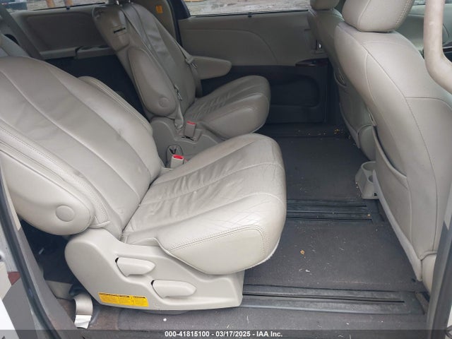 Продаж на аукціоні авто 2013 Toyota Sienna Xle/limited, vin: 5TDYK3DC5DS315396, номер лоту: 41815100