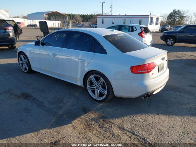 2012 AUDI S4 WAUKGAFL7CA067976 Photo 2