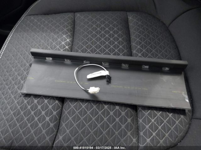 1FMCU0GN0SUA19156 Ford Escape Active