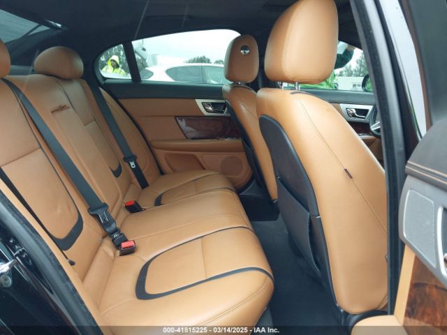 2012 JAGUAR XF SAJWA0HB7CLS37876 Photo 7