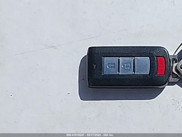 JA4AD3A33KZ014387 Mitsubishi Outlander Se