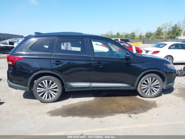 JA4AD3A33KZ014387 Mitsubishi Outlander Se