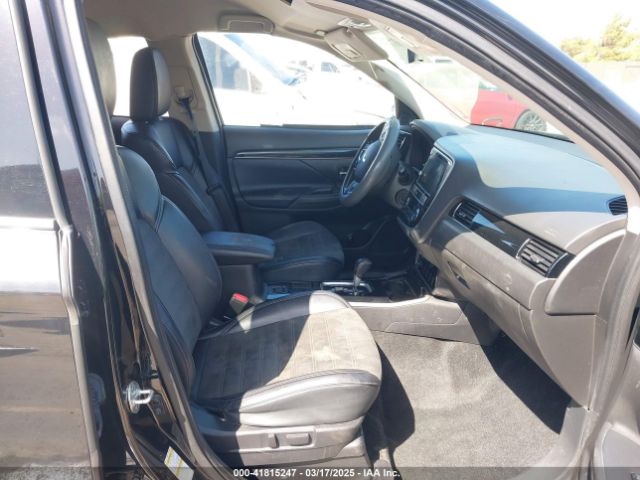 JA4AD3A33KZ014387 Mitsubishi Outlander Se