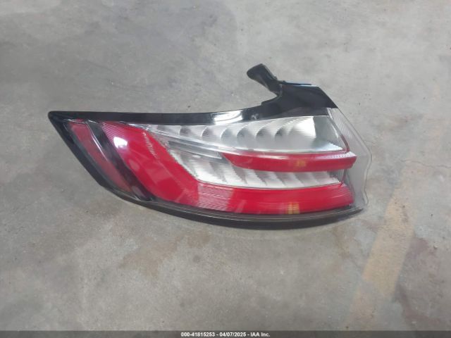 2FMPK3K90LBA55858 Ford Edge Titanium