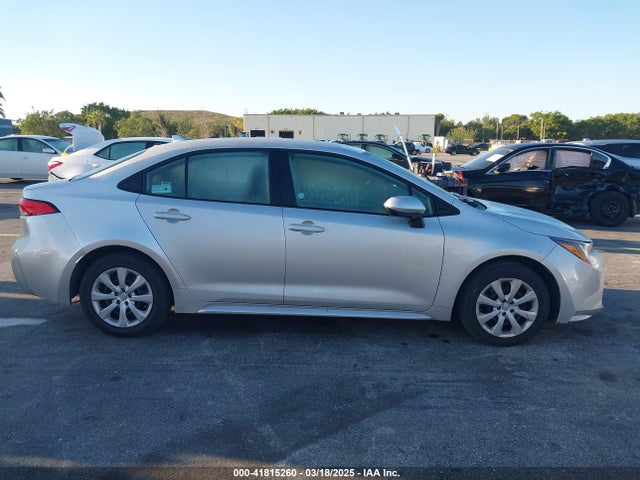 5YFEPMAE0NP295181 Toyota COROLLA LE