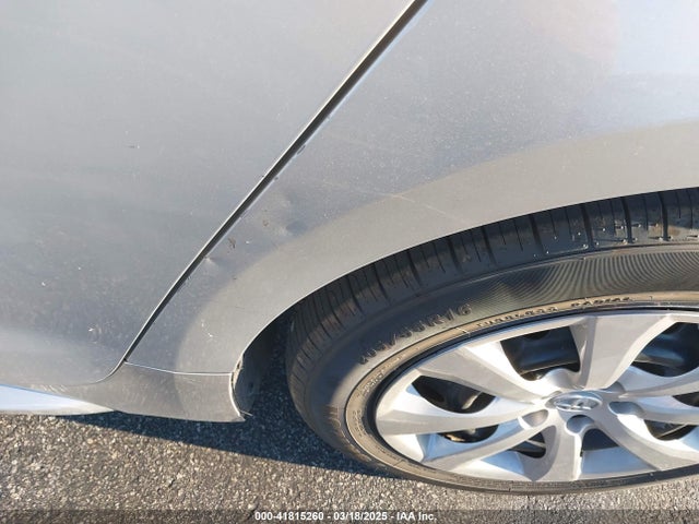 5YFEPMAE0NP295181 Toyota COROLLA LE